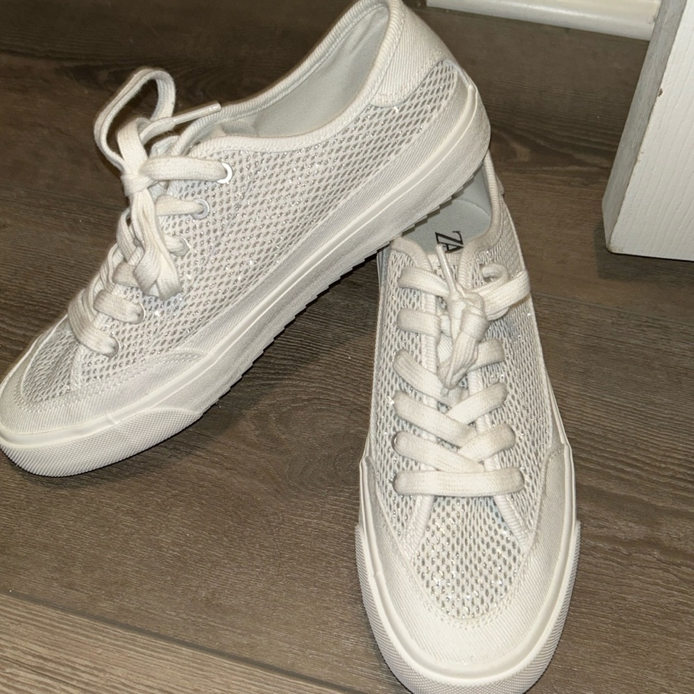 New Zara sparkle tennis shoes